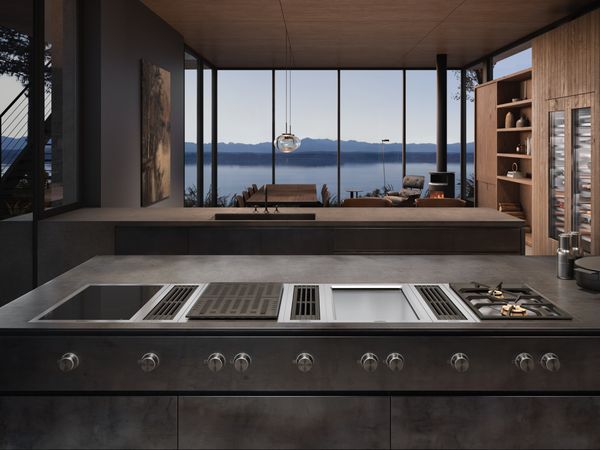 Luxury kitchen with Vario downdraft featured in worktop