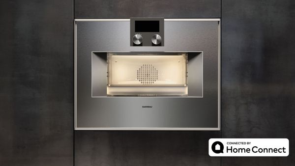 A Gaggenau 400 series oven 