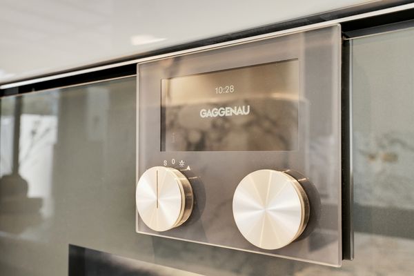 Close-up of the dials on a Gaggenau 200 series oven