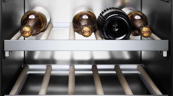 400 series wine storage units lighting detail