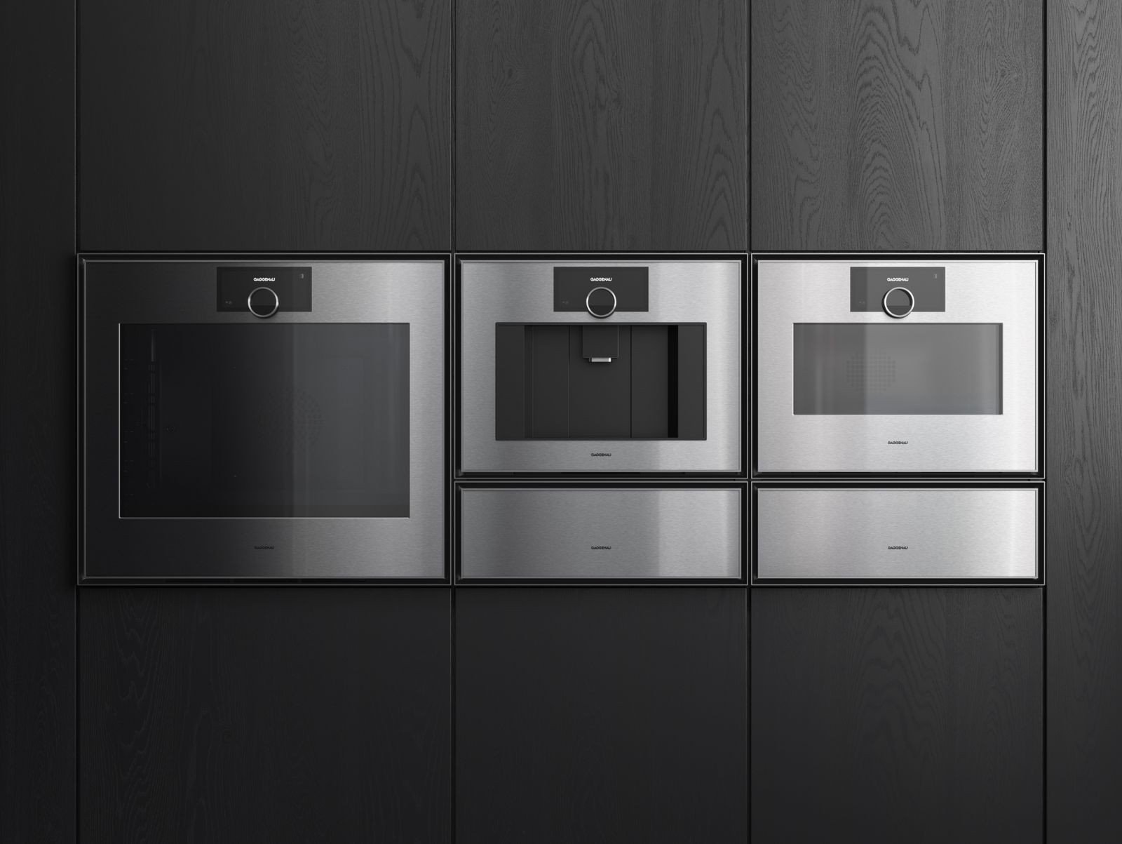 Gaggenau Geräte der Serie Expressive eingebaut in einer Küchenarchitektur aus dunklem Holz