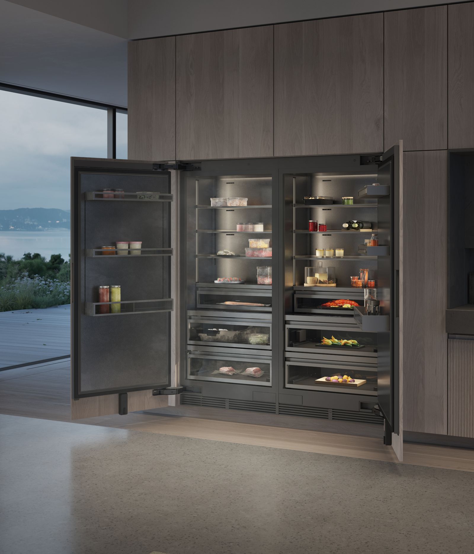 Gaggenau Vario Kältegeräte der Serie Expressive — Kühl-Gefrier-Kombination in einer Luxusküche