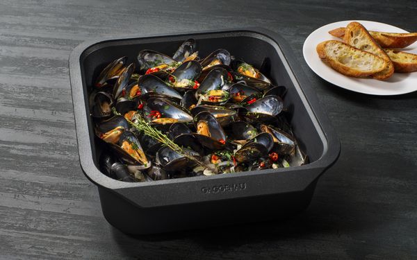 Recipe image for Mussels with White Wine and Garlic 