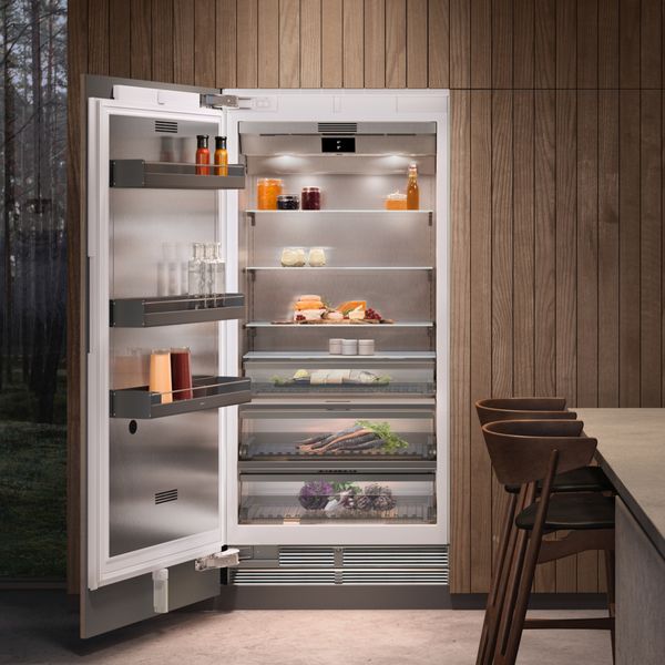 A Gaggenau 400 series Vario refrigerator 