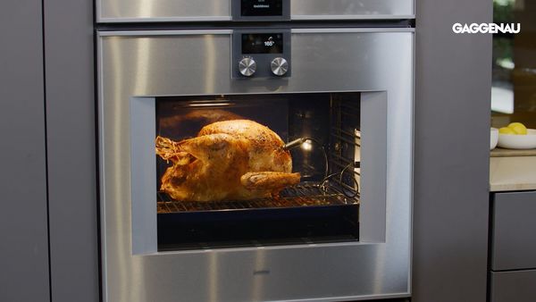 A video that helps you make the most of your Gaggenau convection oven