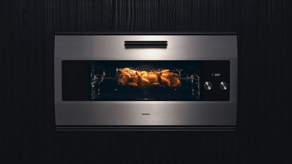The iconic Gaggenau EB 333 oven with rotisserie accessory video