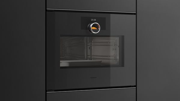 Close-up of a Gaggenau Minimalistic series combi-microwave oven