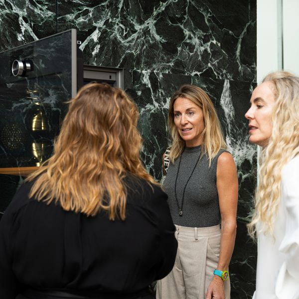 Guests asking questions about the Gaggenau Expressive oven in the Make. section