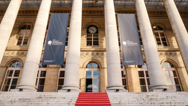 Red-carpet entrance to the Palais Brongniart