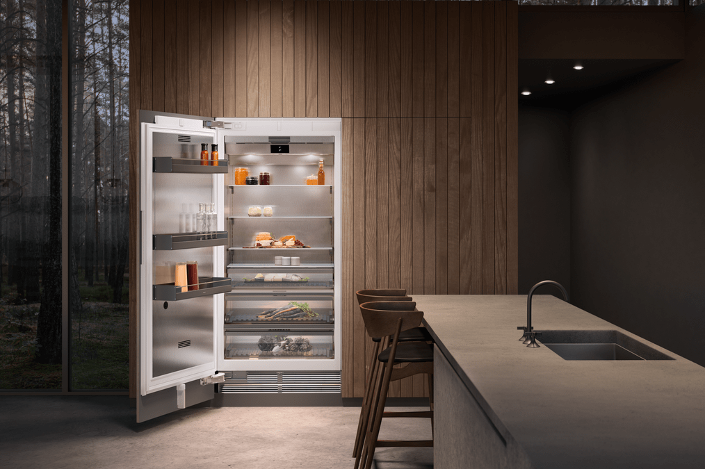 400 series Vario built-in fridge with freezer section 212.5 x 90.8 cm soft close flat hinge RC492304 RC492304-16