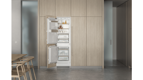 200 Series Vario Built-in fridge-freezer with freezer at bottom 177.2 x 55.8 cm soft close flat hinge RB289500 RB289500-3
