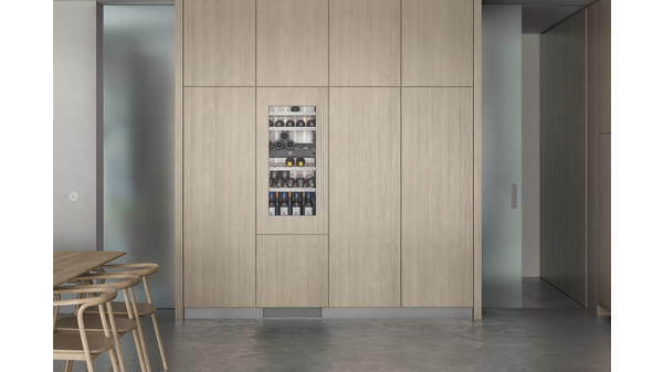 200 series Wine cooler with glass door 122 x 56 cm RW222262 RW222262-2